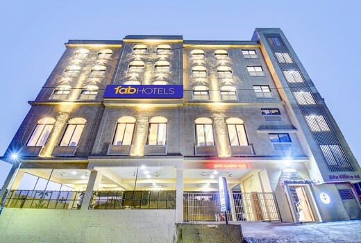 FabHotel Majestic Pearl