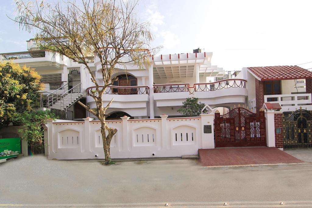 Precious inn