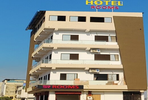 S R HOTEL