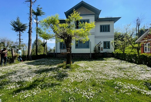 House & Home Villa