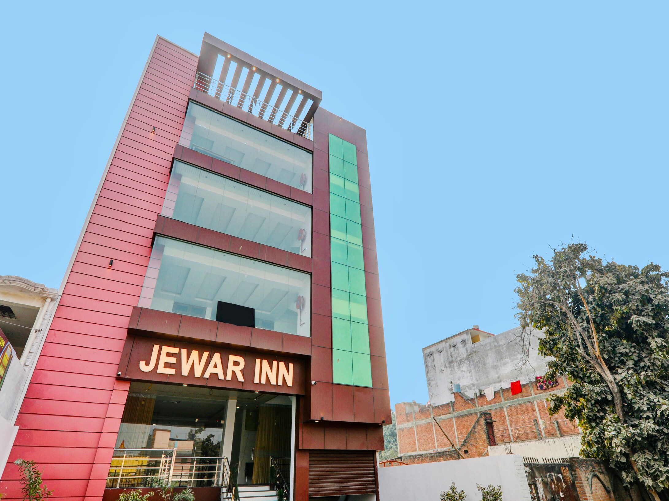 Hotel Jewar Inn