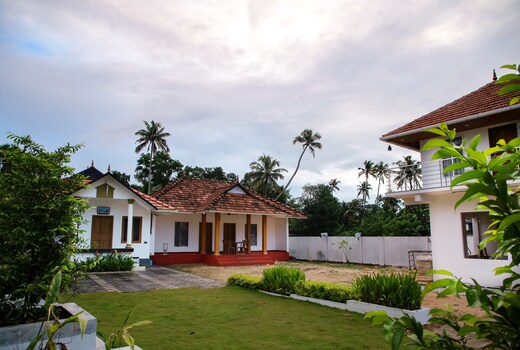 Marari Irine Homestay | 2 Min Walk to Beach