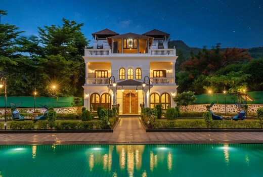 City Homes Luxury 7BHK Villa Pool Jacuzzi Karjat
