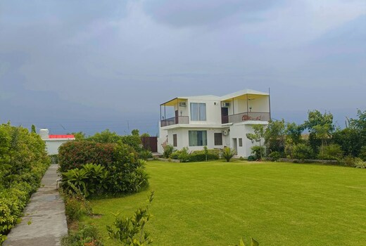 Aadvan | Entire 4BHK Farmhouse