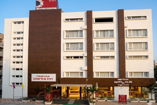 Triguna Clarks Inn Kurnool