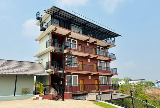 Hill View Resort