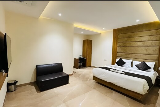Yashraj Royal Heights