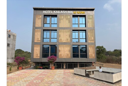 Hotel Kailash Inn