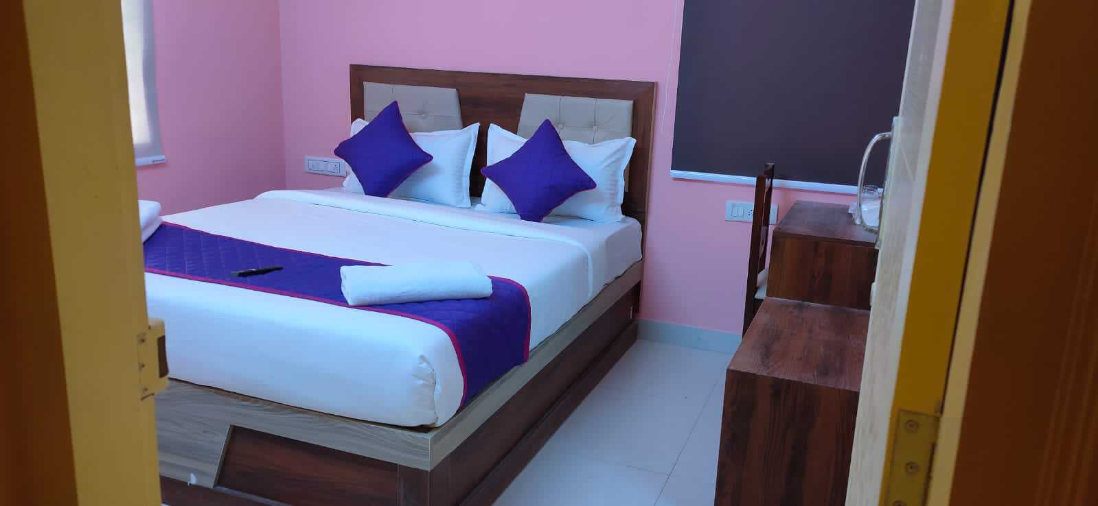 Hotel O Raj Comforts