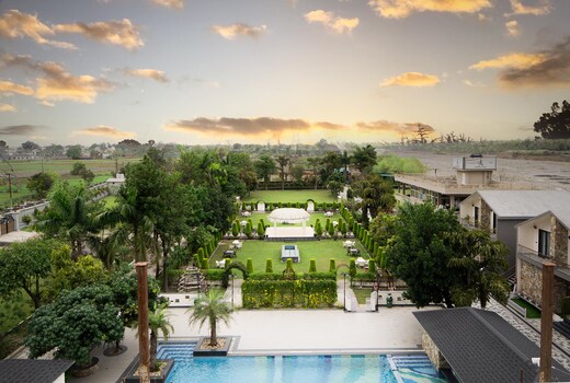 juSTa Nature's Nest Resort