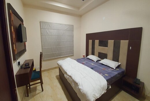 Hotel Deep