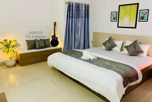 ARBOUR 3BHK Private Apartment | Zoo Road