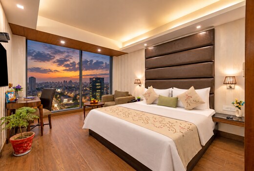 The JK Luxe Stay - Near Nehru Place And CR Park
