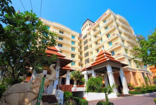 Aiyara Palace Hotel