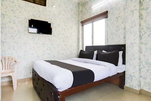 Hotel O Royal Palace