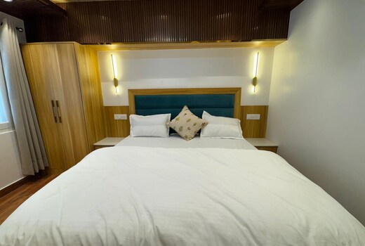Your Cozy Escape in Shimla 2BHK