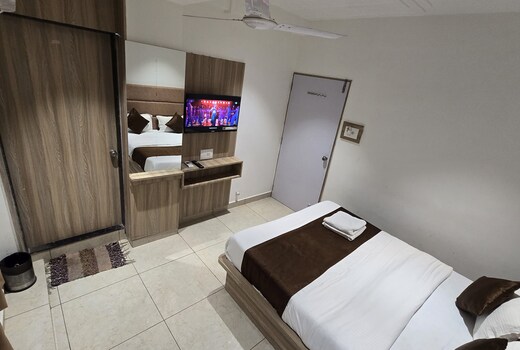 Gokul Guest House