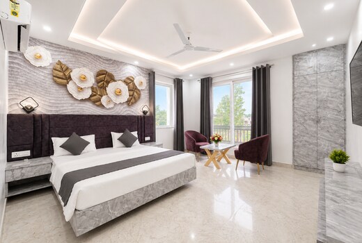 Paramhans Hotel