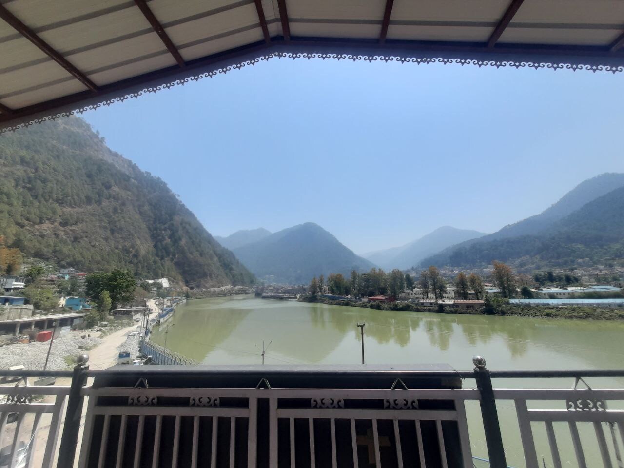 Mangalam lake view homestay