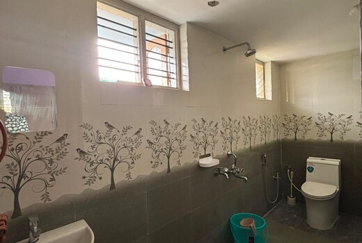 V Square Homestay.