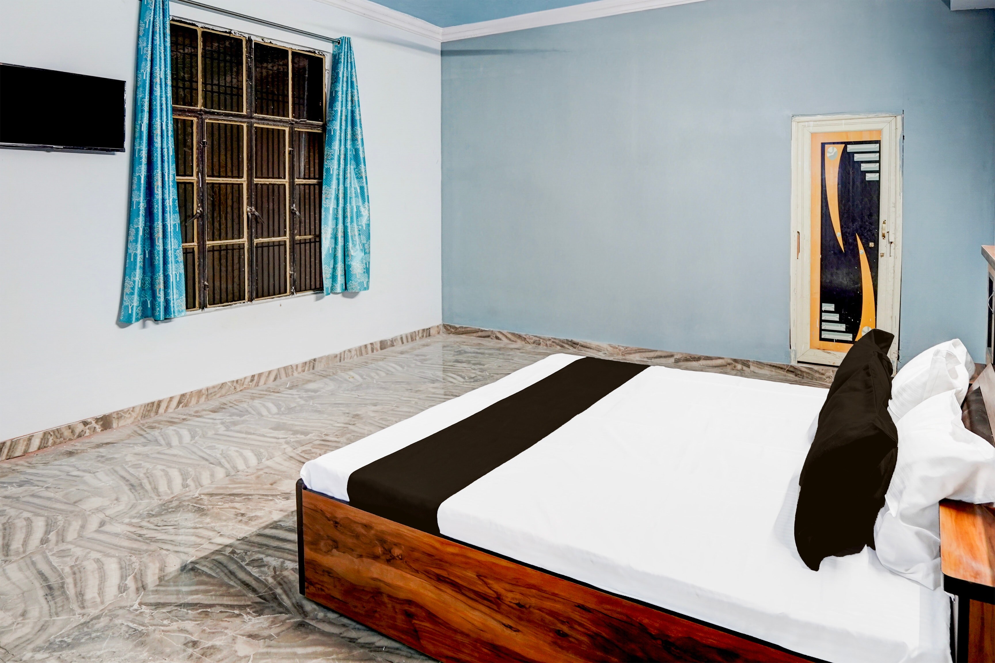 Hotel O Rajni palace