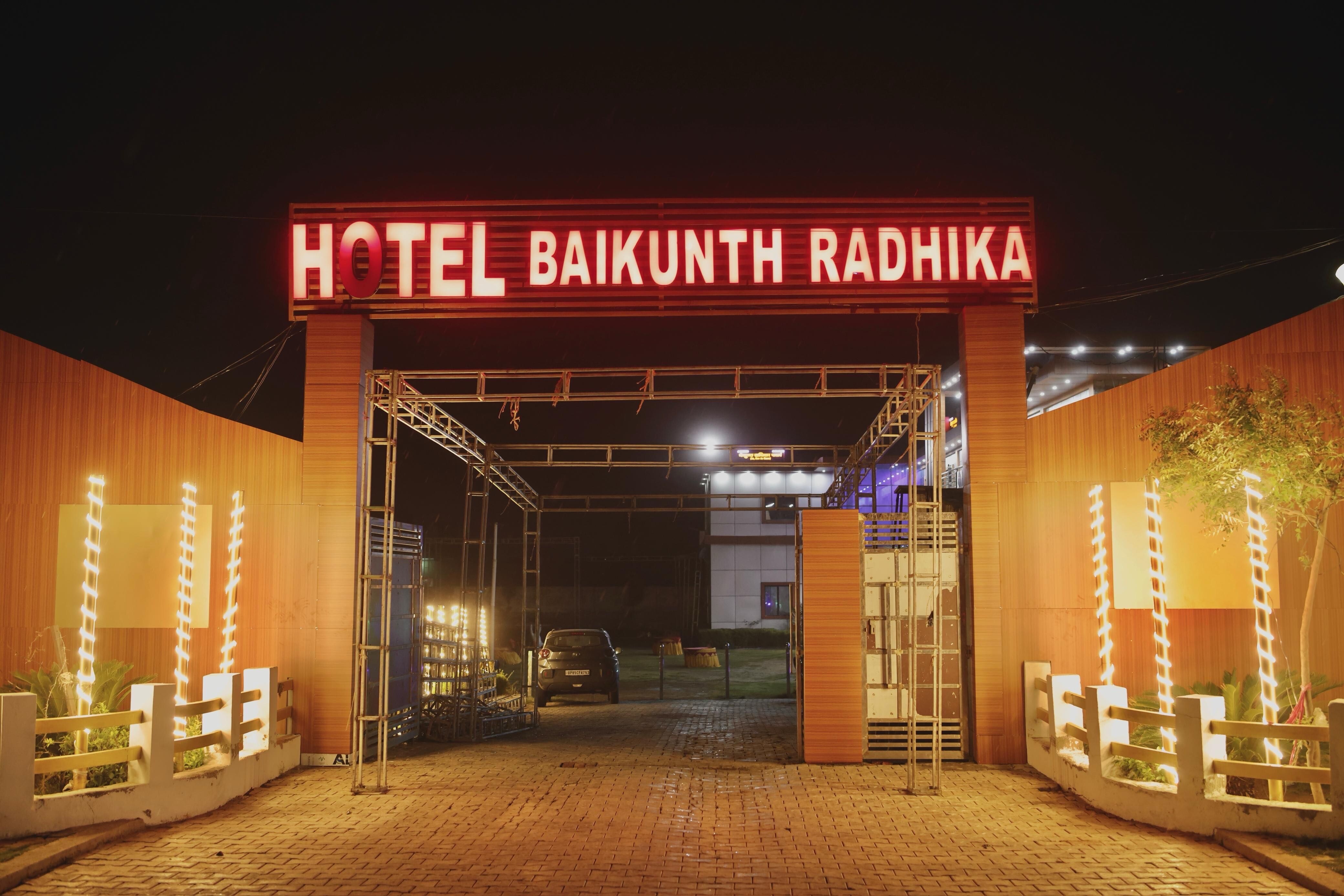 Hotel O Vaikunth Radhika Farm