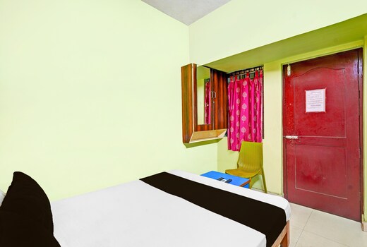 Hotel O SR Rooms
