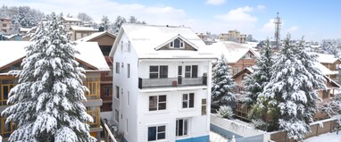 Hotel White Tulip (Nearby Shri Shankaracharya Temple)