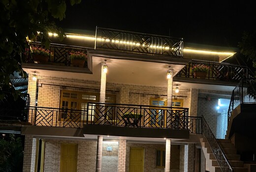 Mandala House and cafe with Mud House Retreat