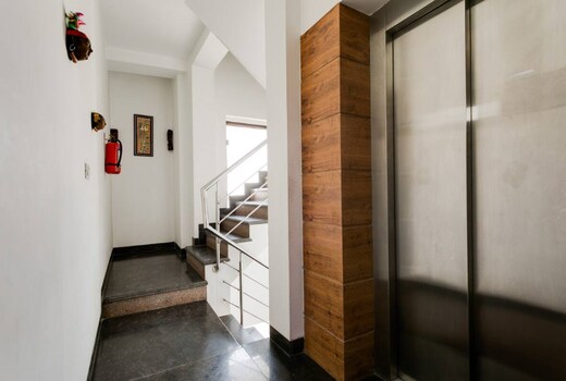My Comfortable Nest With Lift In Central Delhi