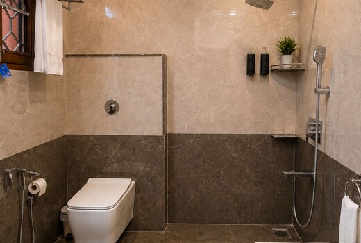 2 BHK Fully Air Conditioned Luxury Private Villa