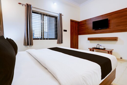 Hotel O The Lux