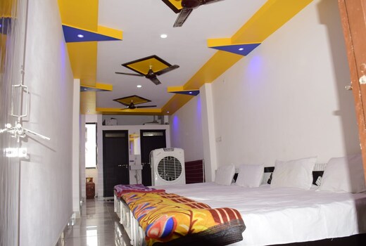 Gurudham Home Stay