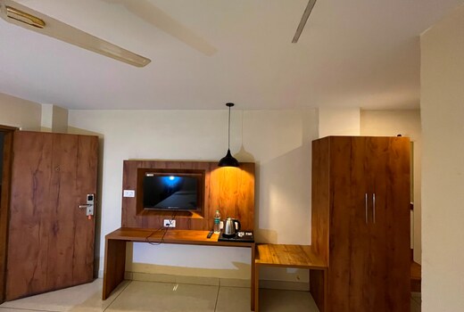 Hotel Liora Grand