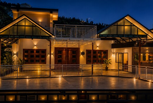 Rhythm Stays Munnar