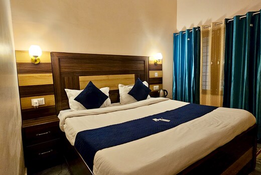 Hotel Geetanjali Palace