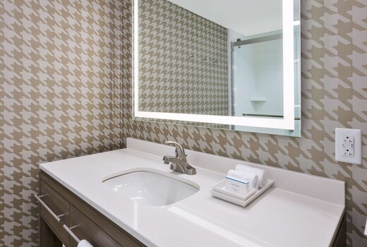 Home2 Suites by Hilton Wilmington/Mayfaire, NC