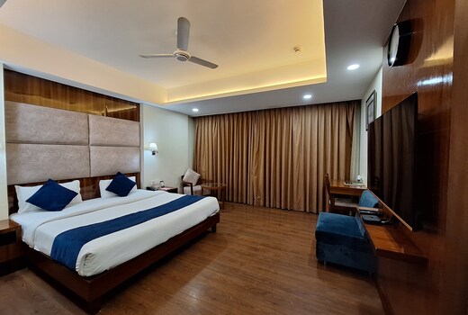 LN HOTELS & RESORTS