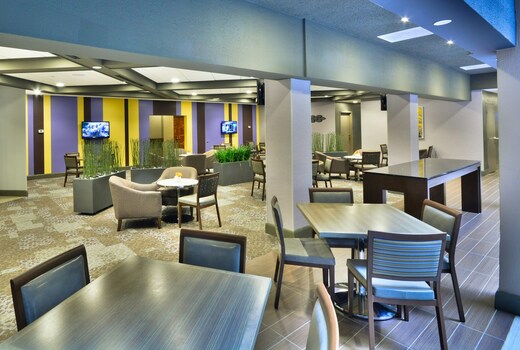 Embassy Suites Denver Stapleton