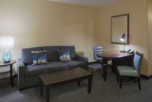 DoubleTree Suites by Hilton Bentonville