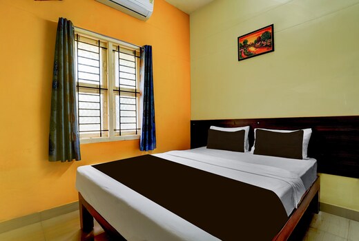 Hotel O Aarudra Residency Thanjavur Airport