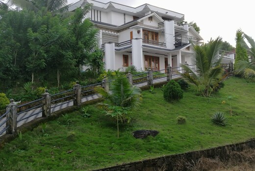 Viewpoint Wayanad Homestay | Rooms & Pool