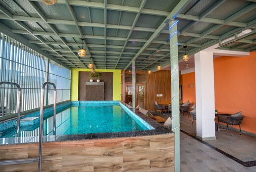 Hotel Sparkle Inn Just 400 Meters From Udaipur Railway Station
