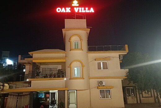 Oak Villa