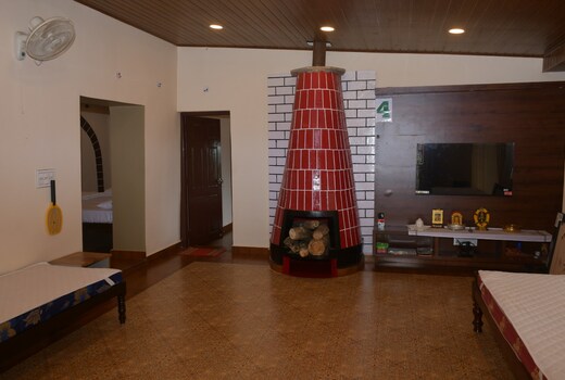 Kalgane estate villa