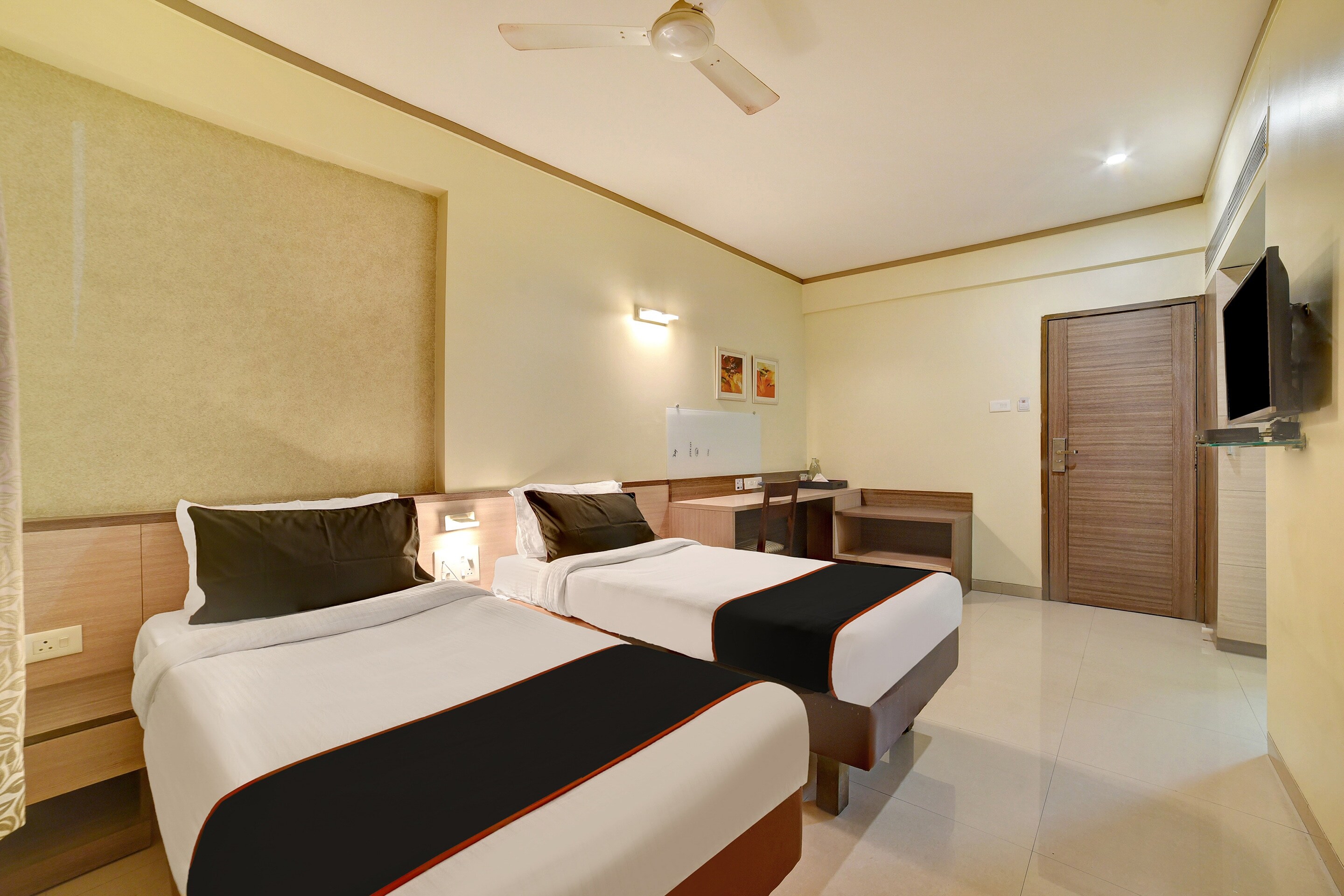 Flagship OYO Hotel Kapil Residenc