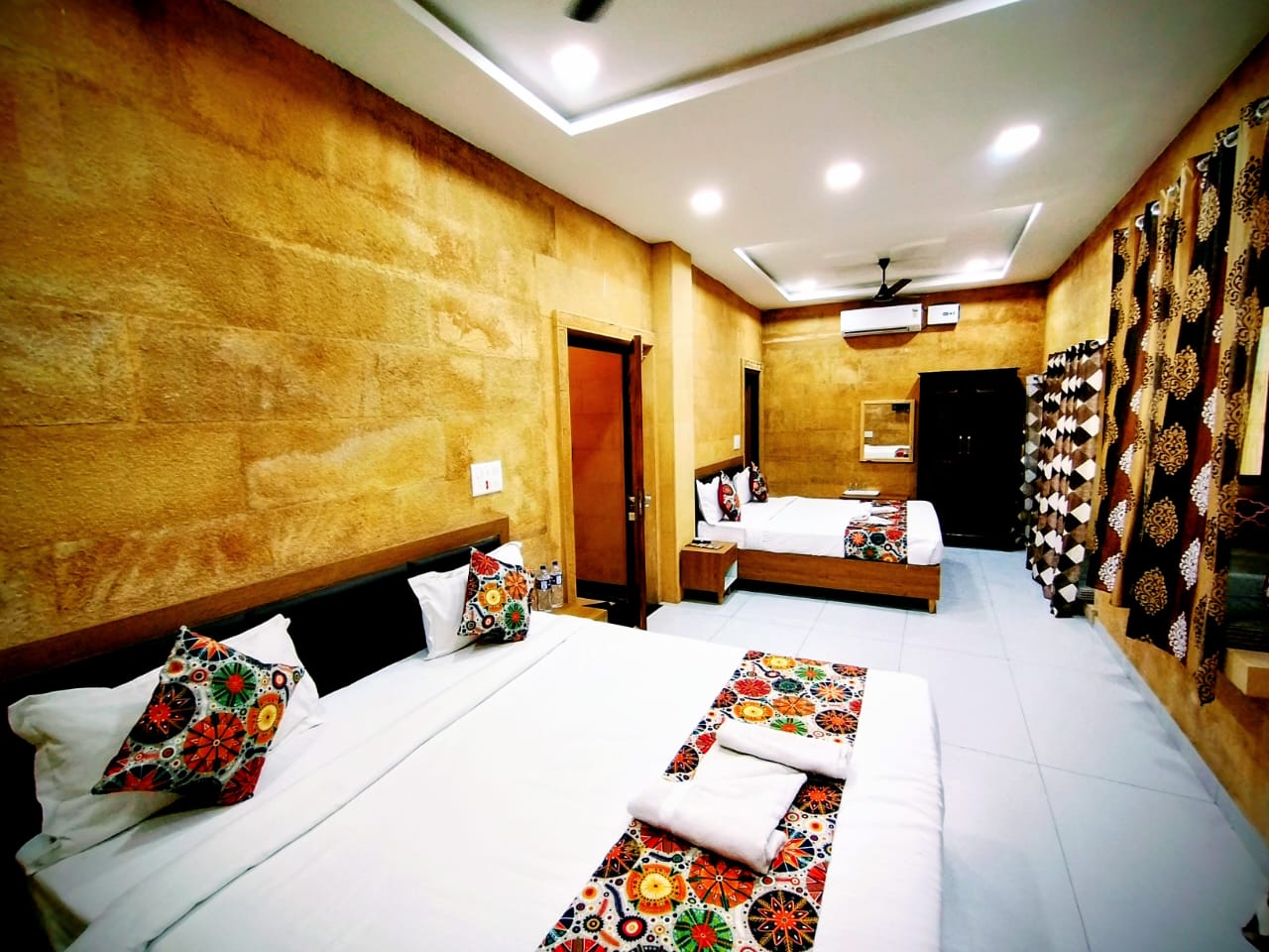 Hotel Jodhani Regency
