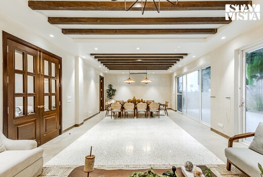 StayVista at Villa Nava Luxury Escape w/ Heated Pool & Bathtub - Assagao