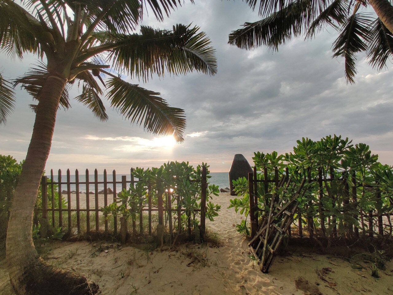 Pozhiyoram Beach Resort