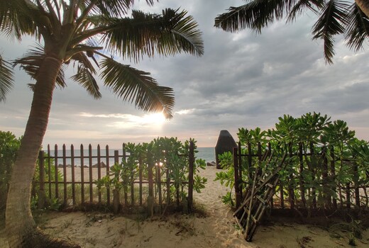 Pozhiyoram Beach Resort